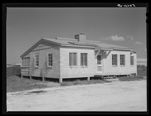 Clinic at Okeechobee migratory labor camp. Belle Glade, Florida