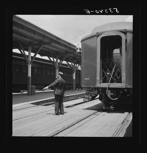 Untitled photo, possibly related to: Passengers leaving station in northwestern Florida