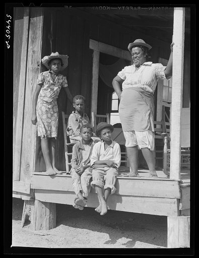 Allen Plantation operated by Natchitoches farmstead association, a cooperative established through the cooperation of FSA (Farm Security Administration). Louisiana
