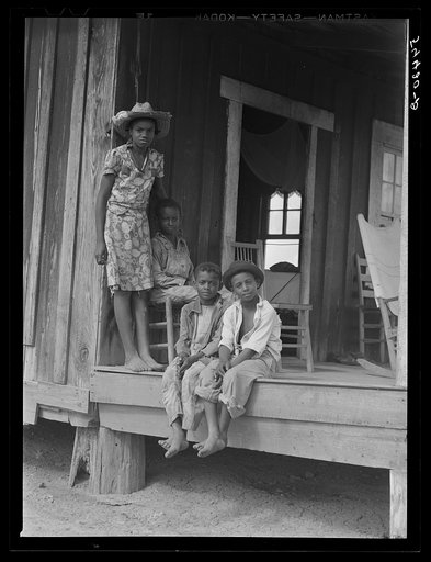 Allen Plantation operated by Natchitoches farmstead association, a cooperative established through the cooperation of FSA (Farm Security Administration). Louisiana