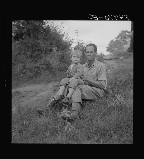 Untitled photo, possibly related to: Farm family having fish fry along Cane River on Fourth of July. Near Natchitoches, Louisiana