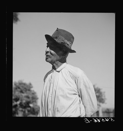 Melrose, Natchitoches Parish, Louisiana. One of French mulatto colony near John Henry cotton plantation. Uncle Joe Rocque, about eighty-six years old (see general caption)