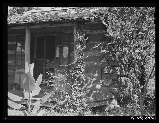 Melrose, Natchitoches Parish, Louisiana. One of cabins built by mulattoes on John Henry cotton plantation. It was originally the kitchen to the big house, later the blacksmith shop. Built and owned by Metoyier and sold to J.H. Henry in 1833