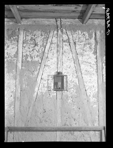 Melrose, Natchitoches Parish, Louisiana. Old home with mud walls built by mulattoes, now part of the John Henry cotton plantation