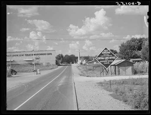 Road leading into Cave City, Kentucky
