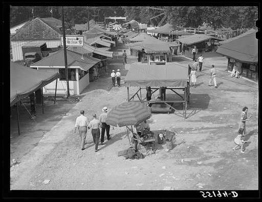 Midway and carnival. Shelby County fair and horse show. Shelbyville, Kentucky