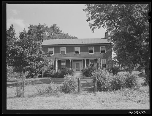 Old home on Russell Spear's farm near Lexington, Kentucky