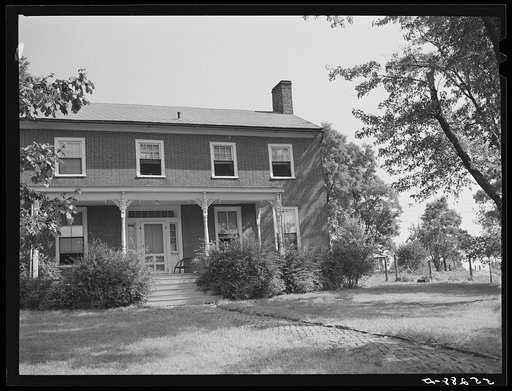 Untitled photo, possibly related to: Old home on Russell Spear's farm near Lexington, Kentucky