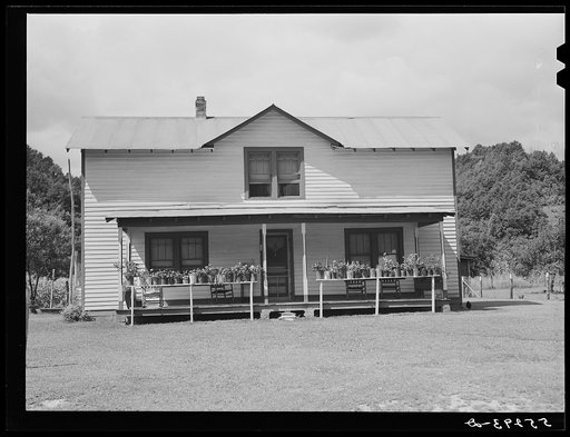 Prosperous farmer's home near Morehead, Kentucky