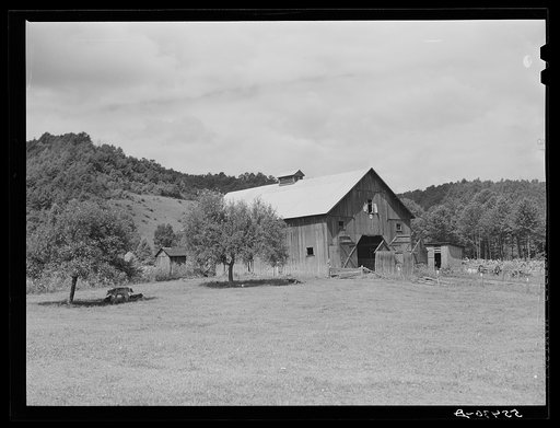 Barn on prosperous farm near Morehead, Kentucky