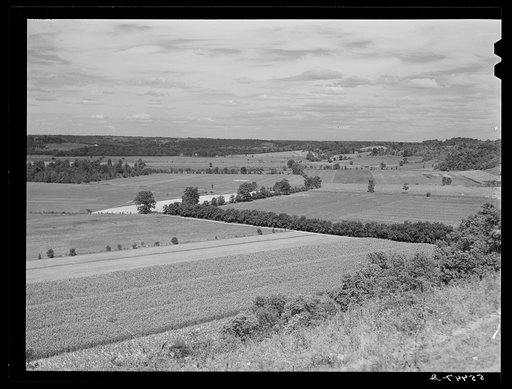 General view of valley farm land between Louisville and Bardstown, Kentucky