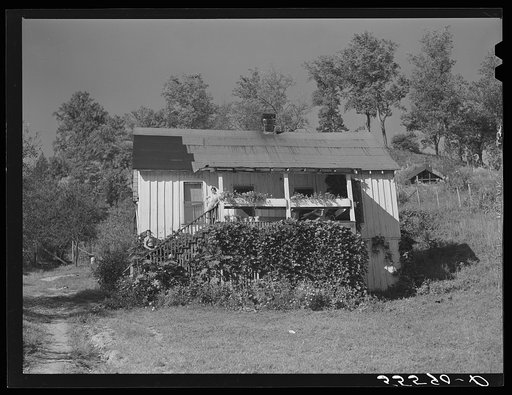 Mountain family's home near Buckhorn, Kentucky