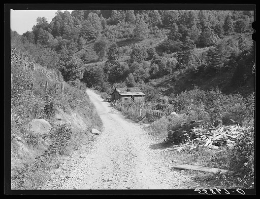 Home up Stinking Creek on Pine Mountain, Kentucky