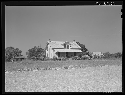 Farmhouse north of Bells on road to Farrington. Chatham County, North Carolina