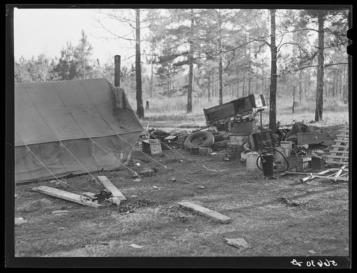 Gravel pit camp near Camp Beauregard, Alexandria, Louisiana. Construction workers living on government property