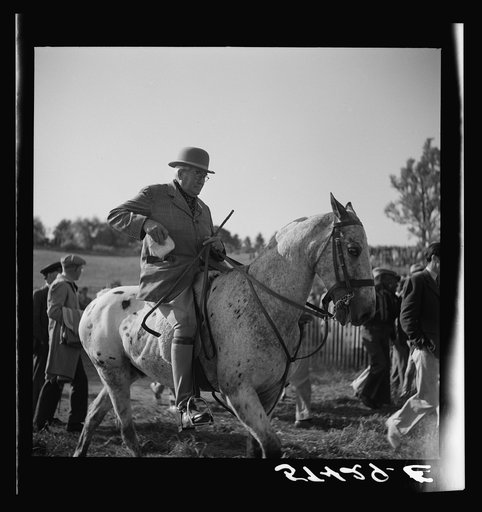 Untitled photo, possibly related to: Judge at horse race. Warrenton, Virginia