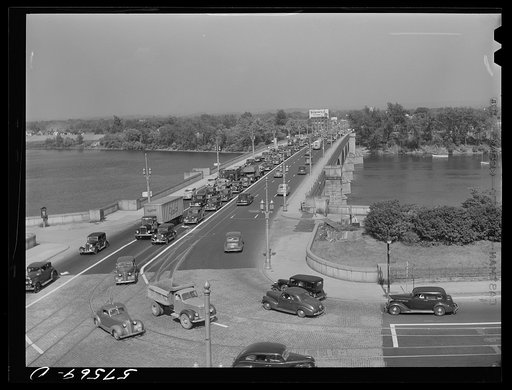 Traffic congestion across the bridge from East Hartford to Hartford, Connecticut after the Pratt and Whitney United Aircraft change of shift