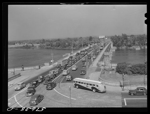Traffic congestion across the bridge from East Hartford to Hartford, Connecticut after the Pratt and Whitney United Aircraft, change of shift