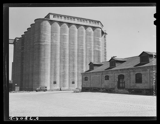 Grain elevators in Minneapolis, Minnesota
