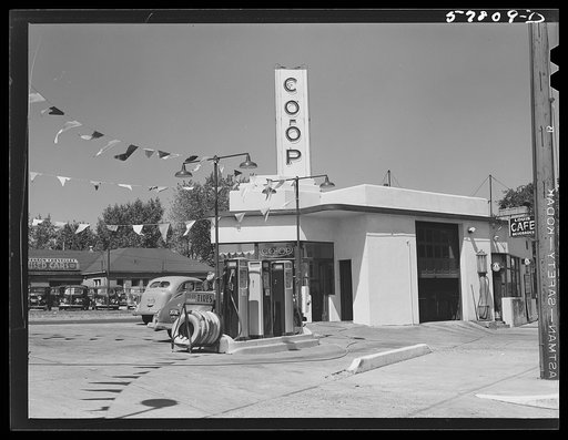 Cooperative gas station in Minneapolis, Minnesota