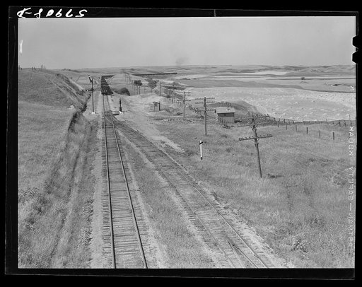 Freight train going west from Minot, North Dakota, across the plains