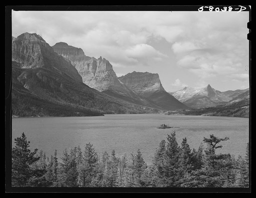 Untitled photo, possibly related to: Lake Saint Mary on Going-to-the-Sun highway. Glacier Park, Montana