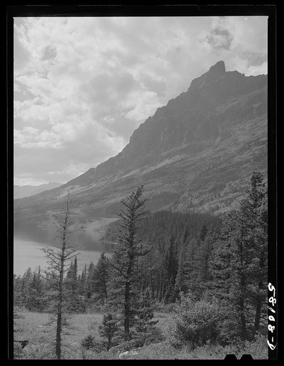 Lake Saint Mary on Going-to-the-Sun Highway. Glacier National Park, Montana