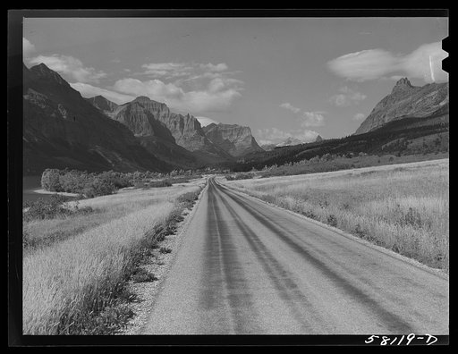 Going-to-the-Sun highway. Glacier National Park, Montana