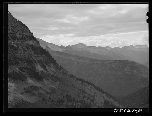 Going-to-the-Sun highway. Glacier National Park, Montana