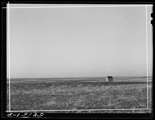 Abandoned house on prairie near Havre, Montana
