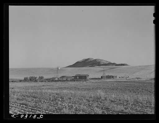 Ranch buildings near Havre, Montana