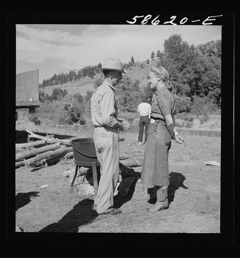 Untitled photo, possibly related to: Sally Rand at the stockmen's picnic and barbecue. Spear's Siding, Wyola, Montana
