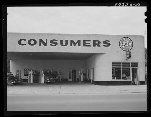 Cooperative gas station and lunch room. Laramie, Wyoming