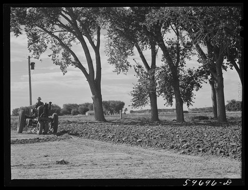 Plowing ground for a garden. Scottsbluff Farmsteads, FSA (Farm Security Administration) project. Scottsbluff, Nebraska