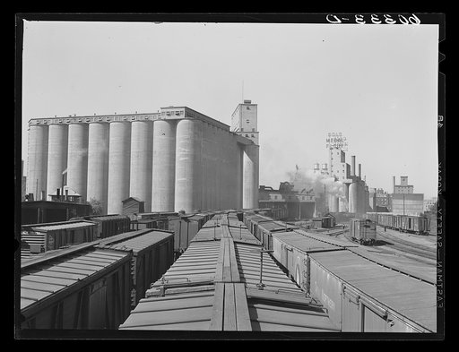 Grain elevator and Gold Metal flour mill. Minneapolis, Minnesota