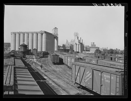 Grain elevators and flour mill district. Minneapolis, Minnesota