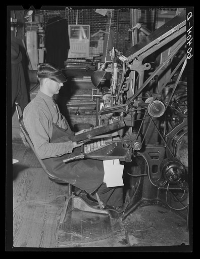 Linotype operator. Litchfield Independent, Litchfield, Minnesota