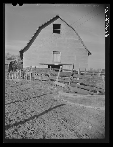Barn. Louisa County, Virginia