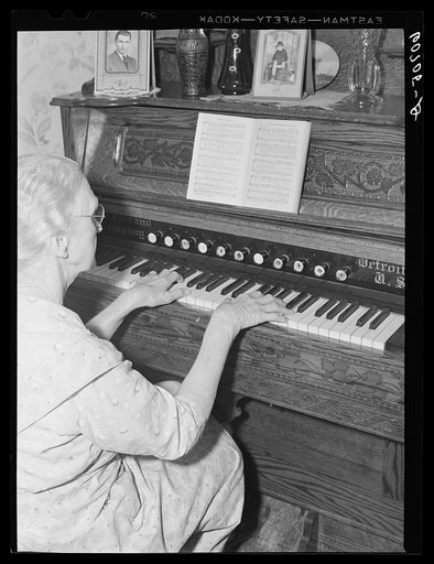 Organ in parlor of Scranton, Iowa, home