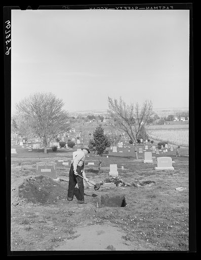 Gravedigger. Woodbine, Iowa