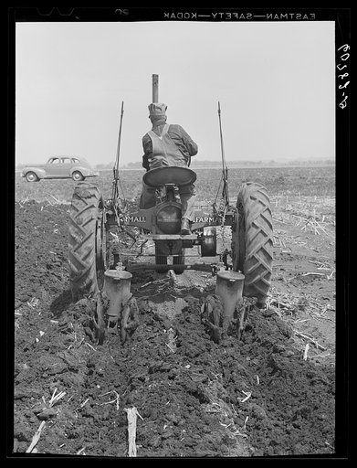 Listing and planting corn in one operation. Monona County, Iowa