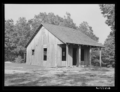 Abandoned farmhouse in Ozark Mountains. Missouri