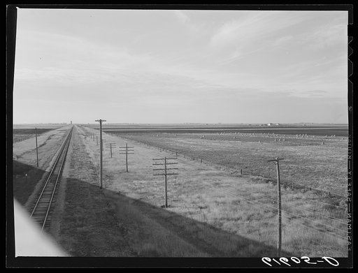 Railroad into Groton, South Dakota