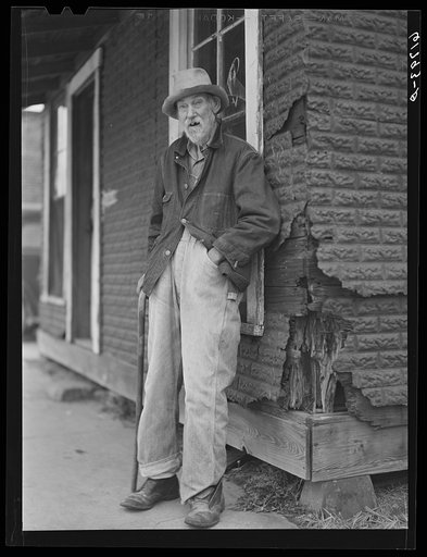 Old man in Piggott, Arkansas