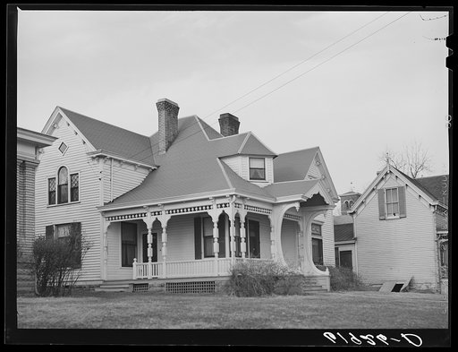 A "pattern book" house in Paris, Kentucky