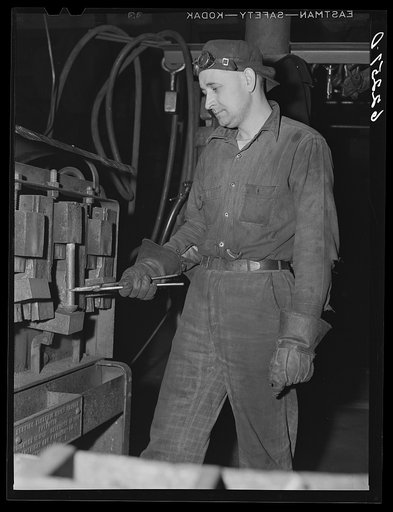 Heating rivets, structural shop. Keystone Drilling Company, Beaver Falls, Pennsylvania