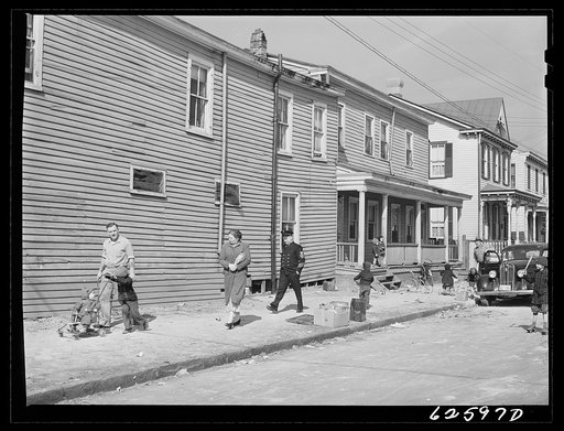 Houses near Navy yard. Portsmouth, Virginia