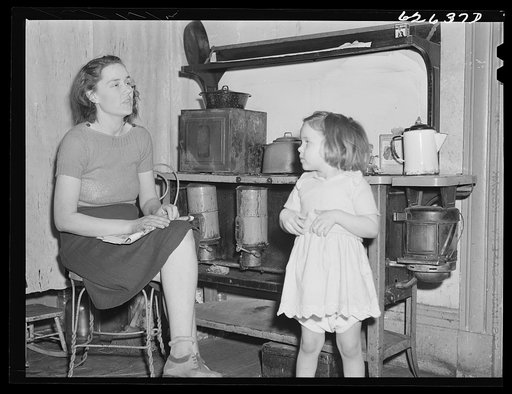 Wife and child of defense worker from North Carolina. They are living at Helping Hand Mission. Portsmouth, Virginia
