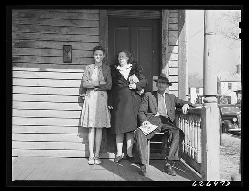 Untitled photo, possibly related to: Street near Navy yard. Portsmouth, Virginia
