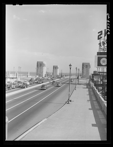 Untitled photo, possibly related to: Five p.m. traffic on North Shore Boulevard. Chicago, Illinois